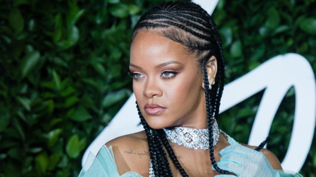 Rihanna Officially Became Billionaire & World’s Richest Female Musician