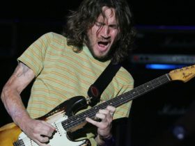 John Frusciante New Album ‘She Smiles Because She Presses The Button’ Out Now