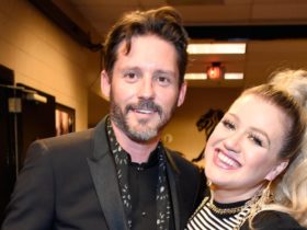 Kelly Clarkson Files For Divorce From Her Husband Nearly Seven Years