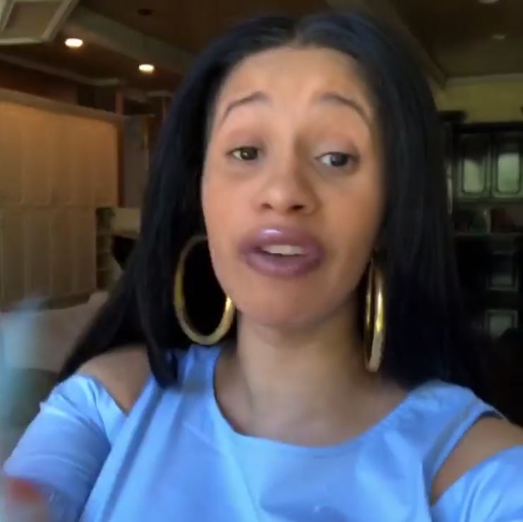 16 Pictures Of Cardi B Without Makeup That Will Shocked You - Siachen