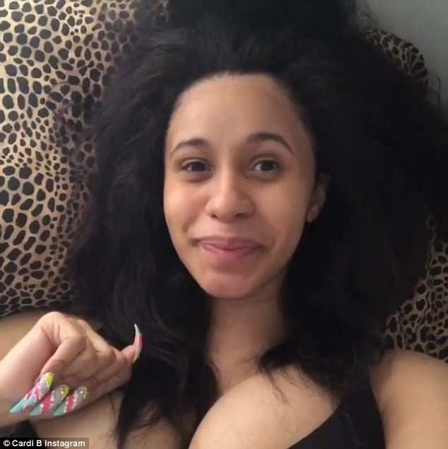 16 Pictures Of Cardi B Without Makeup That Will Shocked You