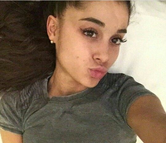 Ariana Grande Without Makeup