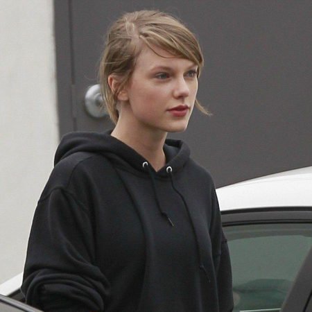 15 Taylor Swift No Makeup Picture You Must See - Siachen Studios