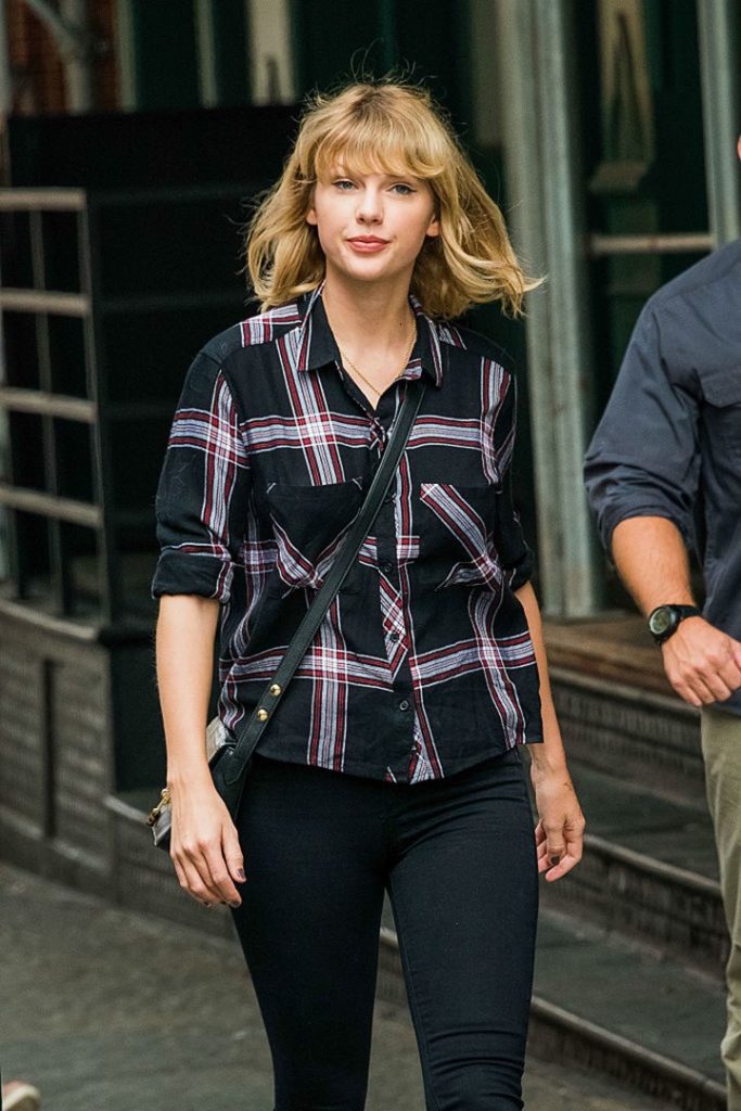 taylor swift without makeup