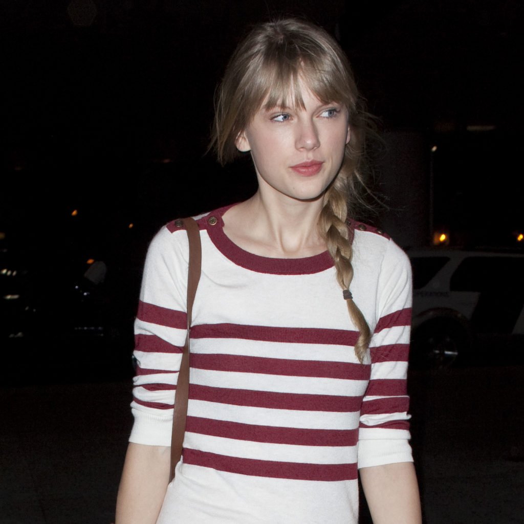 Taylor Swift Without Makeup 20