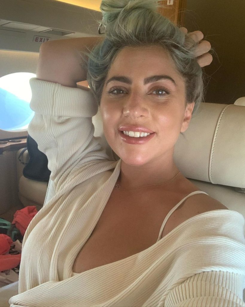 Lady Gaga no makeup