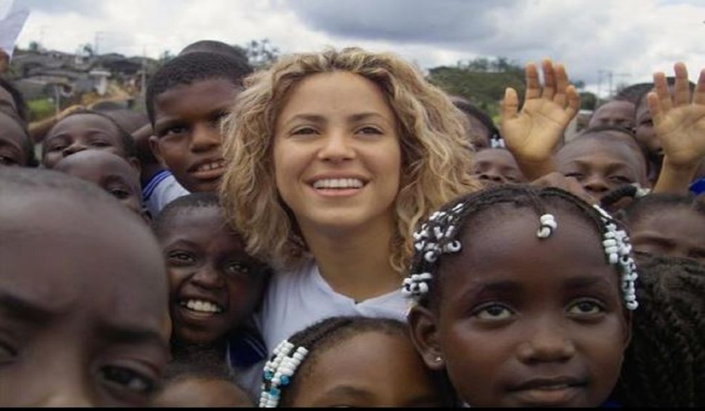 BEST TWELVE SHAKIRA NO MAKEUP PICTURE