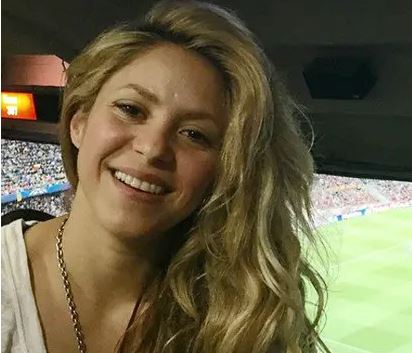 Shakira no Makeup