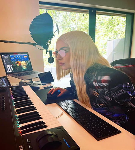 ava max working pic - 