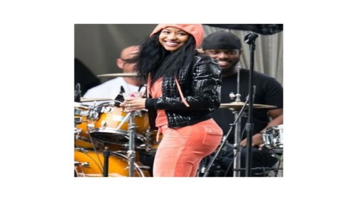 12 Nicki Minaj No Makeup Photo Will Amazed You Siachen Studios(02)