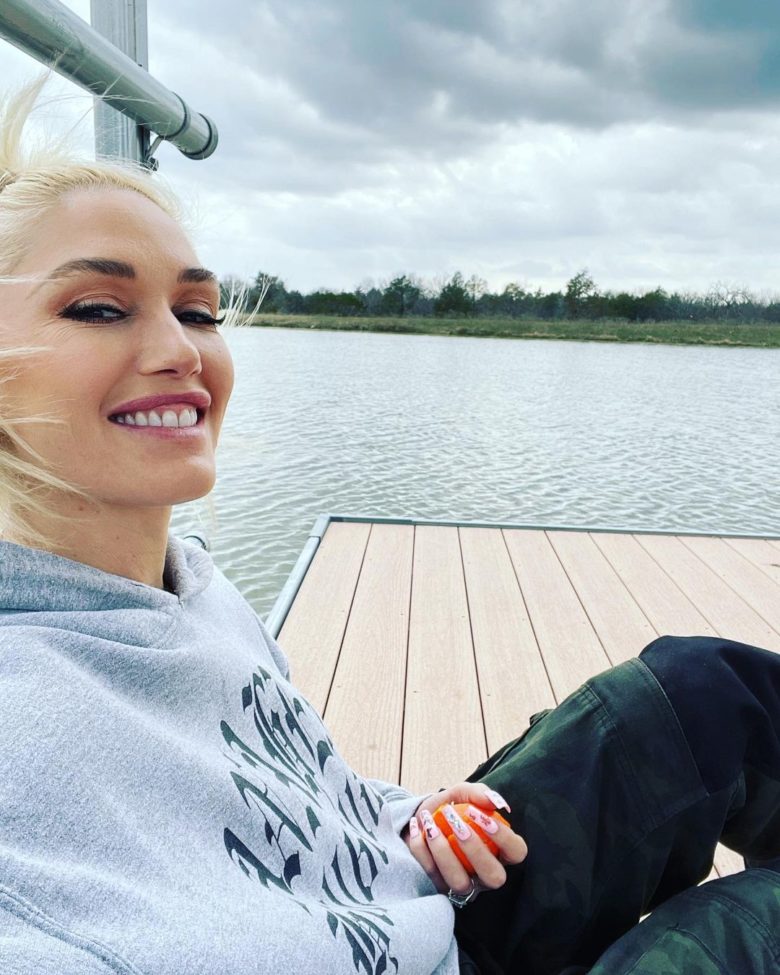12 Gwen Stefani No Makeup Photos Will Capture Your Heart
