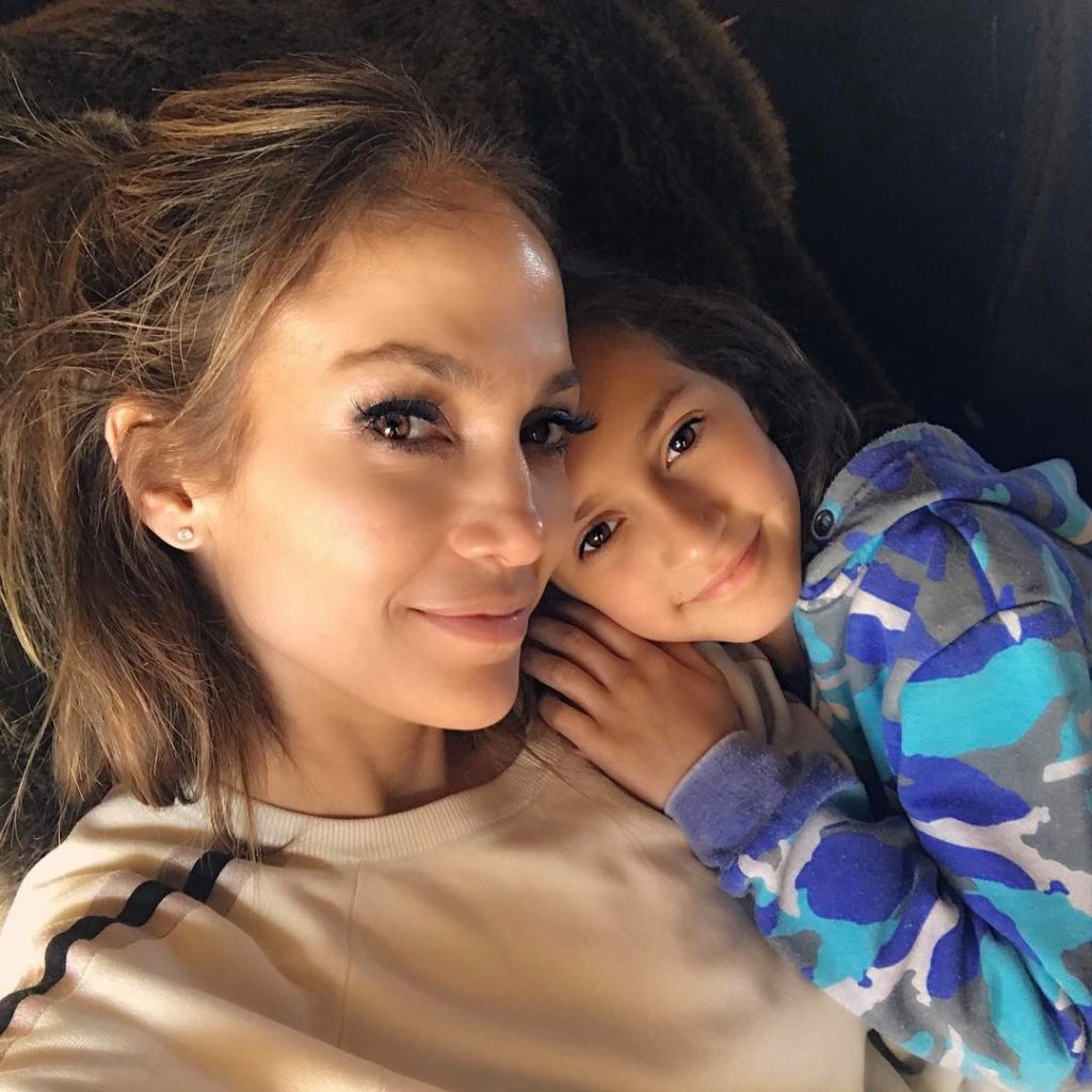 Spend Quality Time With Hubby Bubby Jennifer Lopez No Makeup