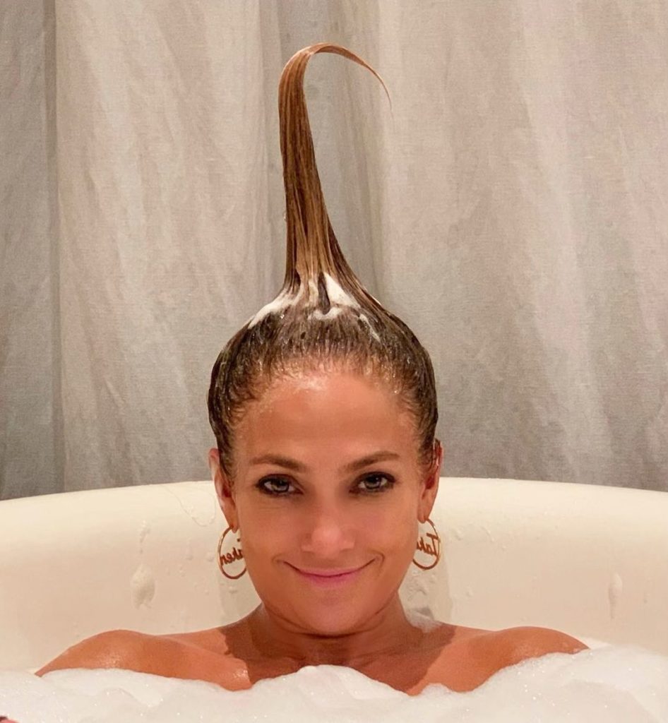 It's Bathing Time Jennifer Lopez No Makeup