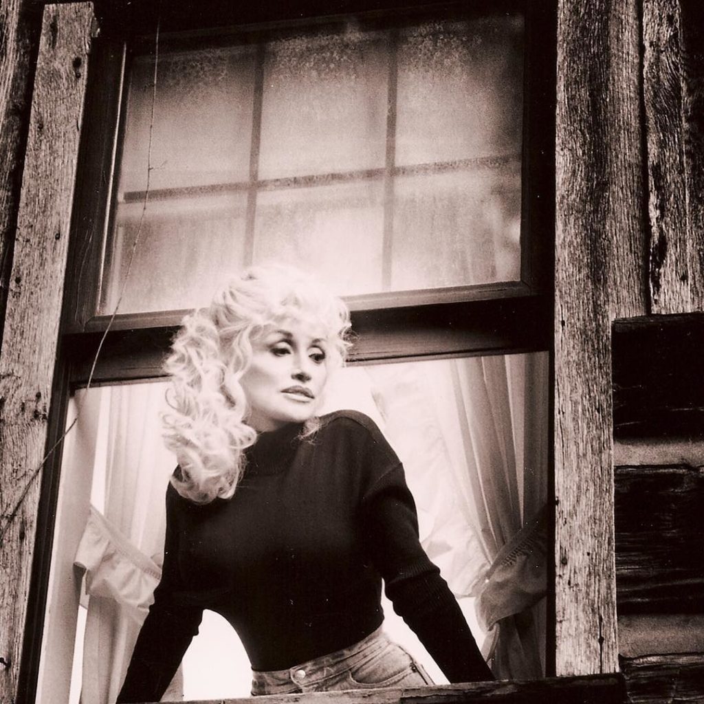 Vintage Look Dolly Parton No Makeup