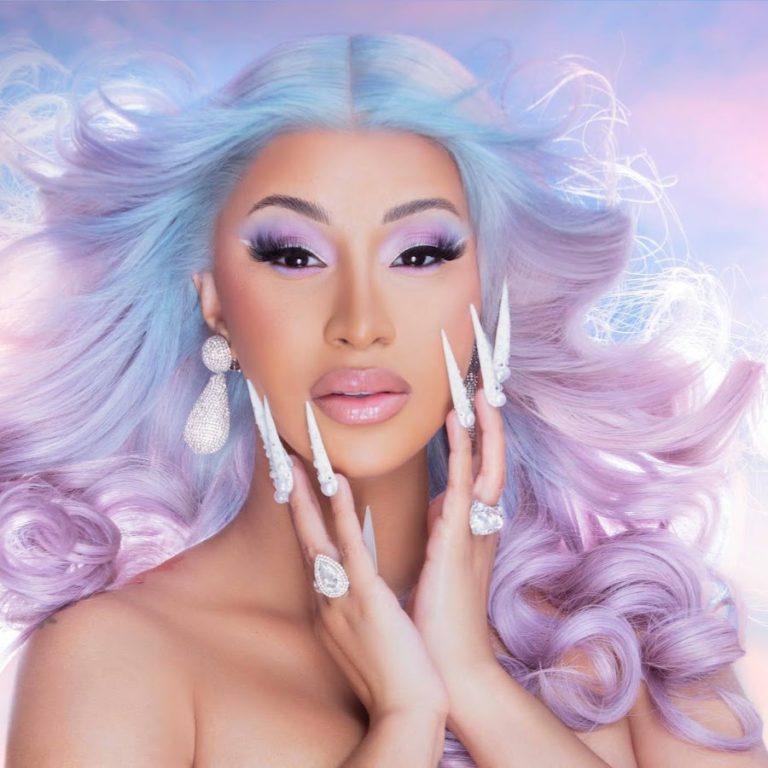 Discover the Legendary 40 Black Female Singers of All Time - Siachen