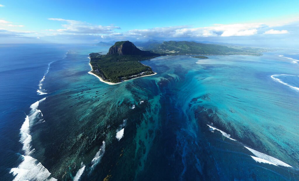Underwater waterfall Mauritius