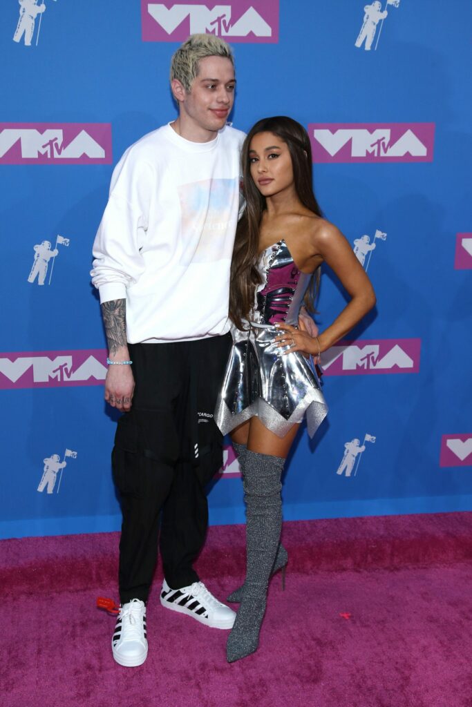 How Tall Is Ariana Grande