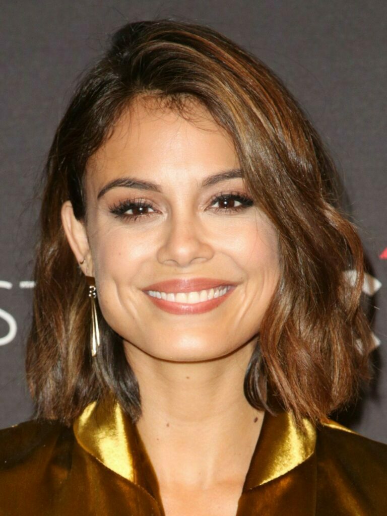 Nathalie Kelley