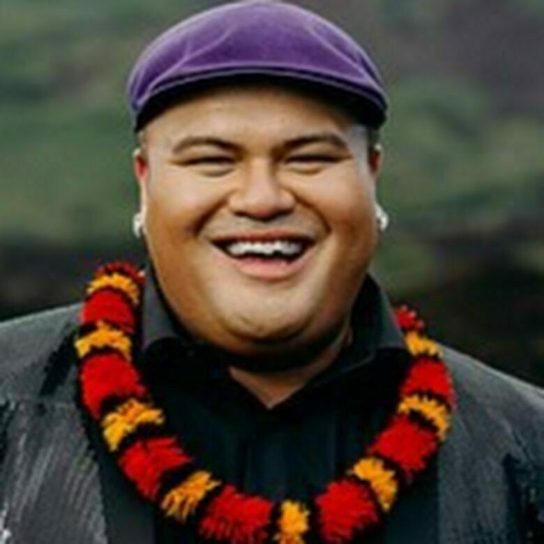 20 Best Famous Hawaii Singers & Musicians Of All Time