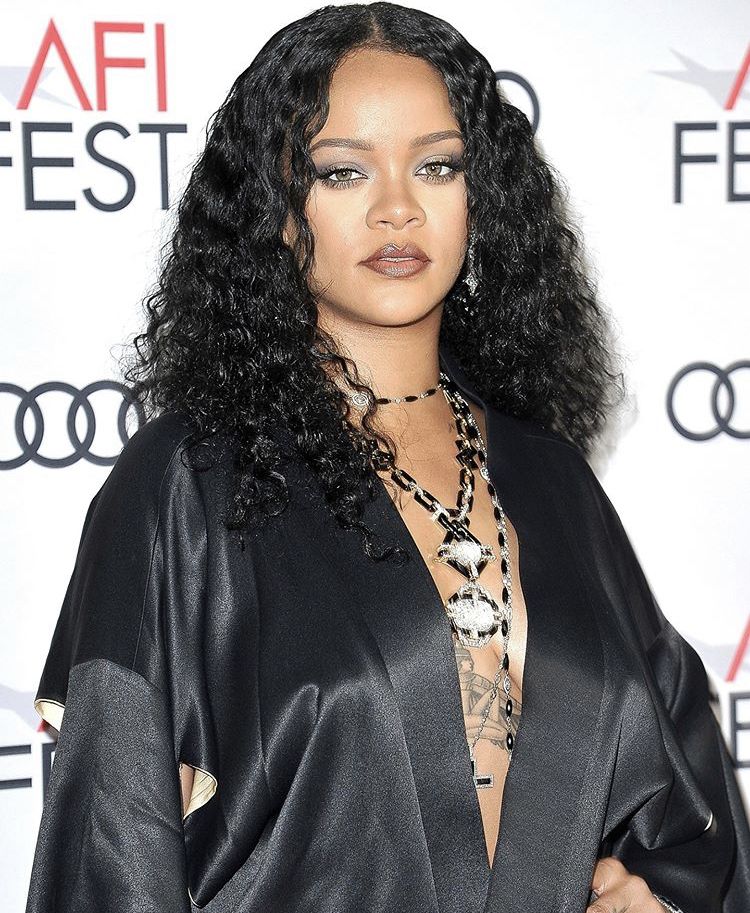 Famous female singers: Rihanna
