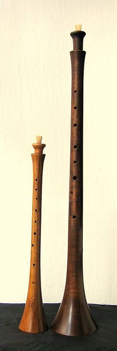 Double reed instruments: Shawm