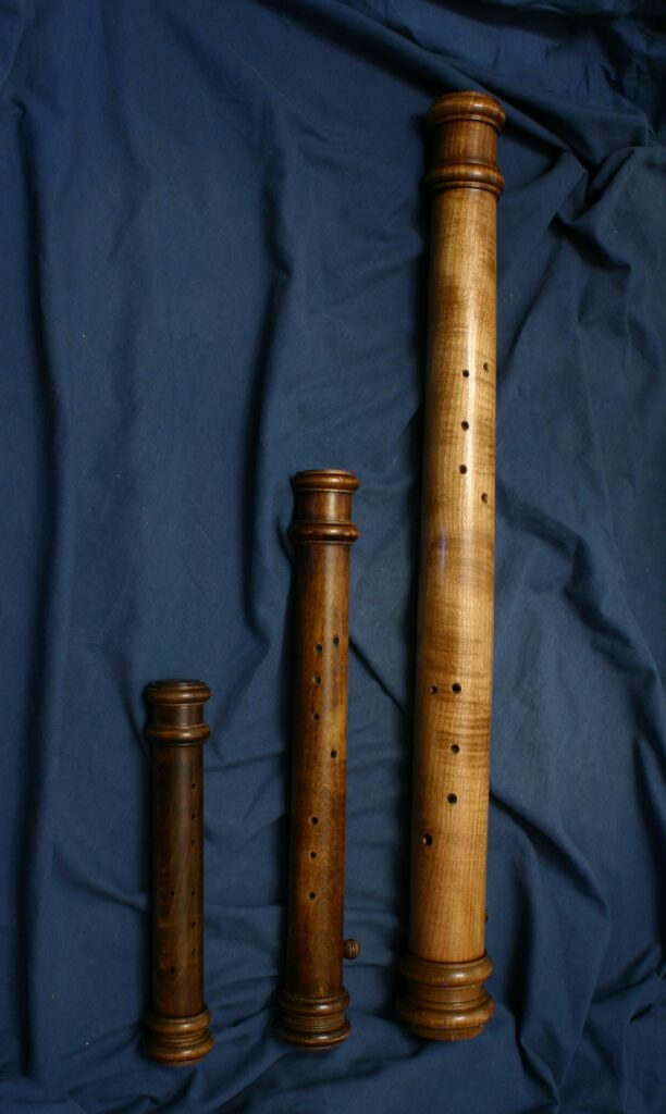 Double reed instruments: Sordun