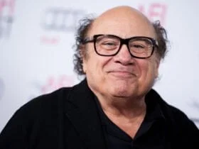 How Tall is Danny DeVito