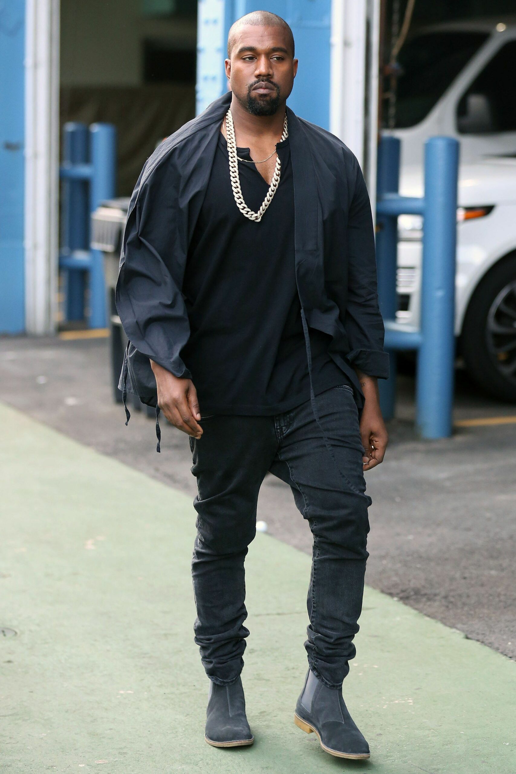 How Tall Is Kanye West? 20 Engrossing Facts About Him - Siachen Studios