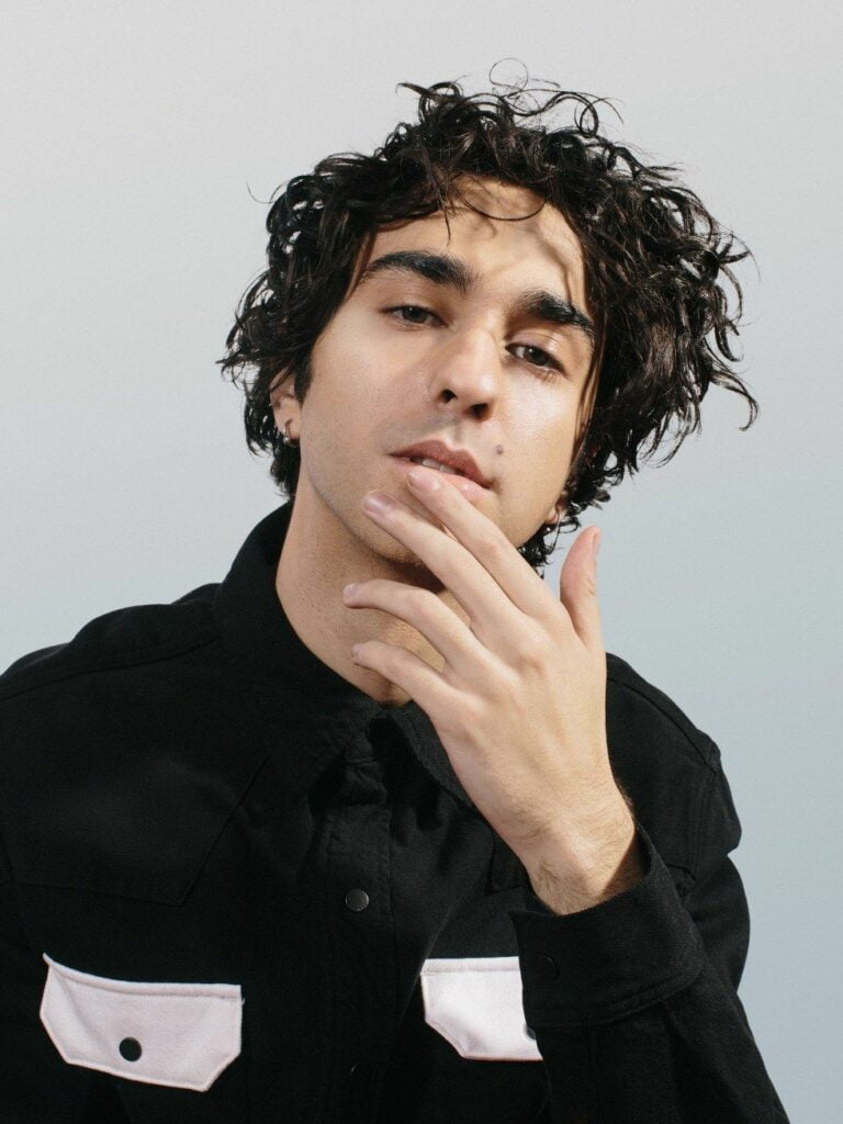 Actors with curly hair: Alex Wolff