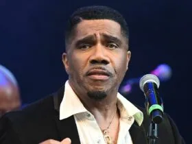 Wayne Lewis died